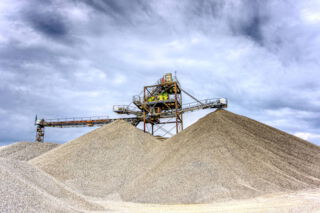 Einsatz von Lochblechen in Kieswerken Kieswerk